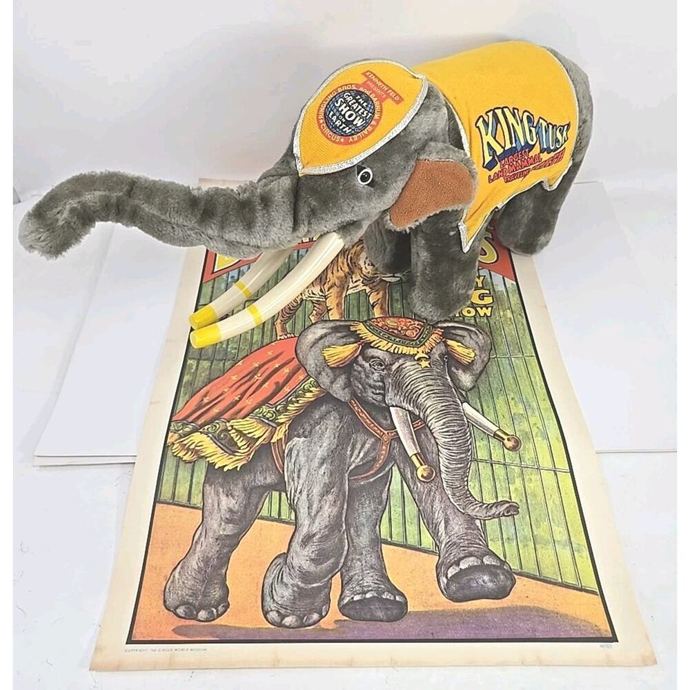 Vintage Ringling Bros Barnum & Bailey Circus King Tusk Largest Land‎ Mammal U319